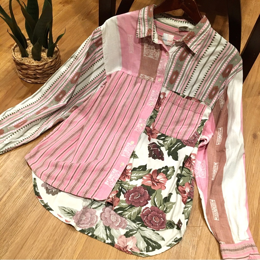 Vintage Styles To Go Floral Button Down Long Sleeve Shirt